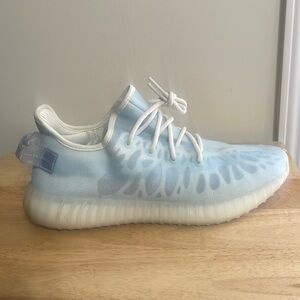 Yeezy Boost 350 V2 Monoice